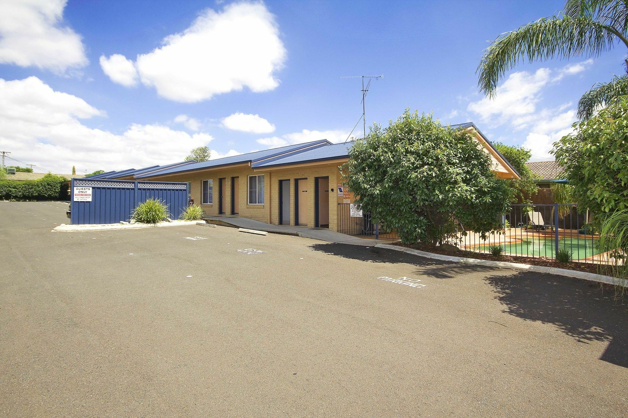 Edward Parry Motel And Apartments Τάμγουορθ Εξωτερικό φωτογραφία